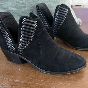 Vince Camuto short boots